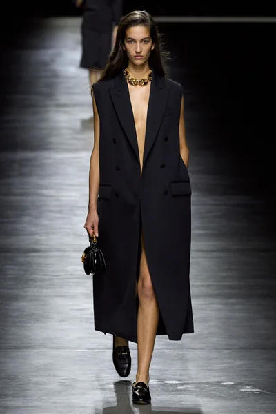 Look 7